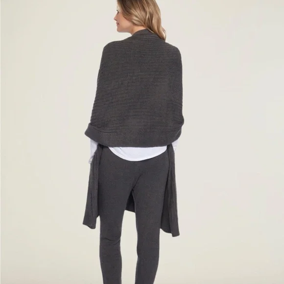 Barefoot Dreams CozyChic Lite Travel Shawl O/S Charcoal - Picture 2 of 8